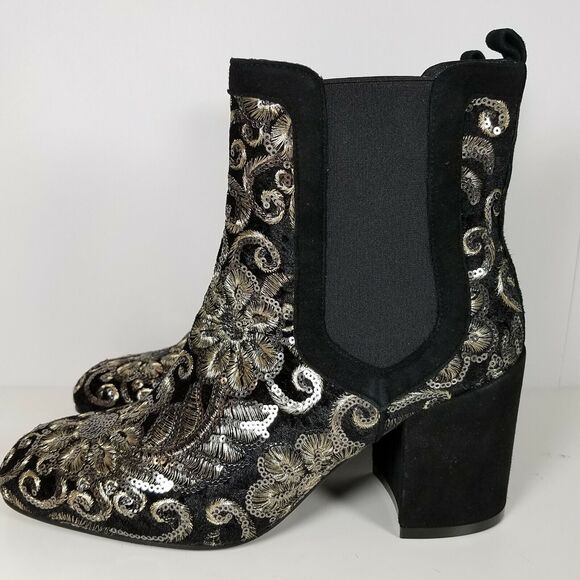 Stuart Weitzman Woman boots ankle  black suede embellished chunky heel sz 8 new
